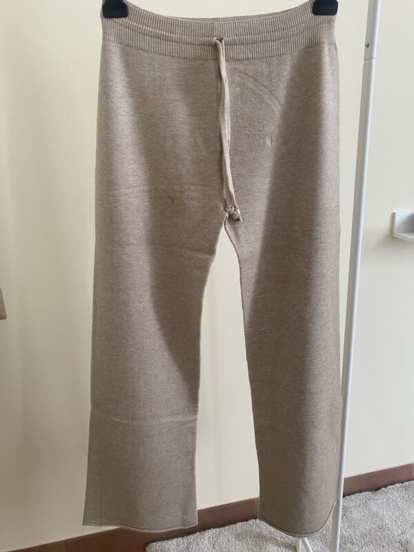 Pantalone-in-maglina-beige